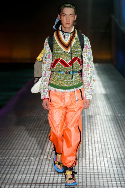 Look 22